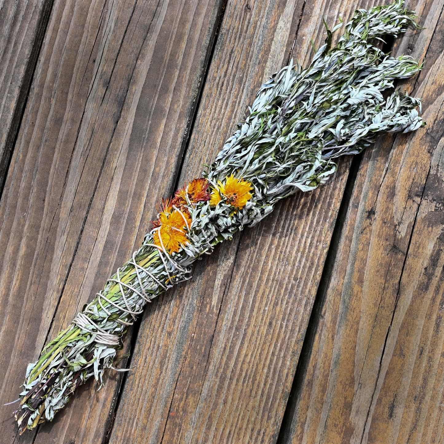 Mugwort - Aromatic Smoke Bundle